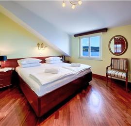 9 Bedroom Seaside Villa with Terrace in Vis Town, Sleeps 18